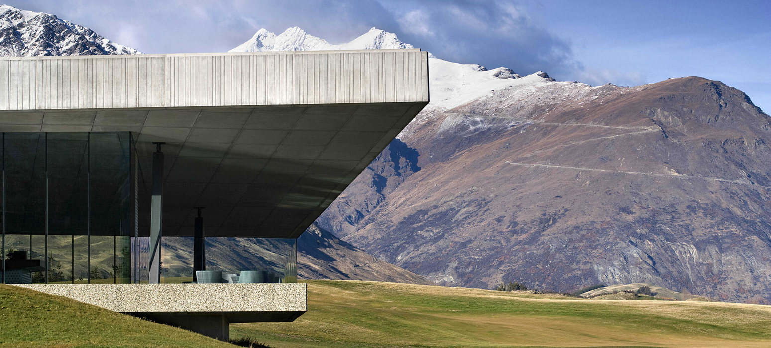 Michael Hill Clubhouse, Queenstown (2008). Photo: Simon Devitt.