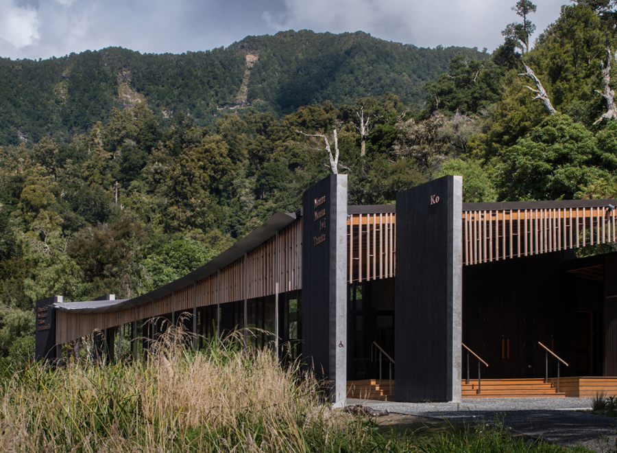 Te Wharehou O Waikaremoana 8 Banner