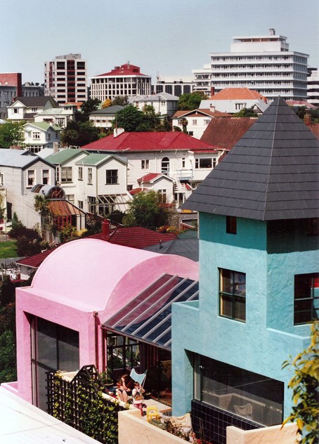 Roger Walker House, Grant Road, Thorndon (1998)