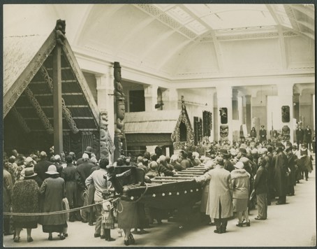 [Fig. 3] In the Māori Court, 1929