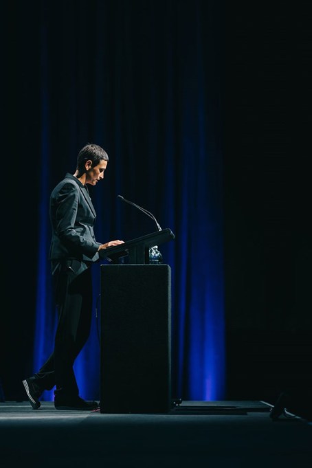 Teena Hale Pennington introduces the public lecture.
