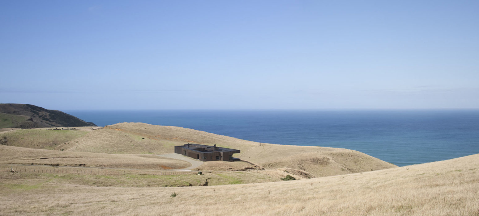 Parihoa House, West Coast, Auckland (2009).