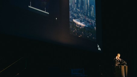 Ma Yansong presents his talk.