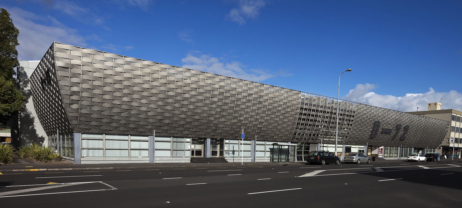 D-73, Dominion Road, Auckland (1996).