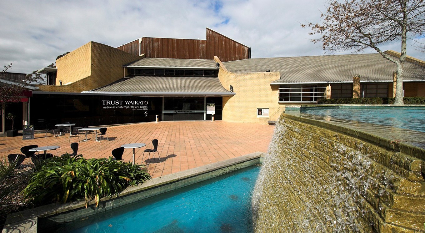 2A943ad07549b04adbc0ac0798536d881b4ce20a