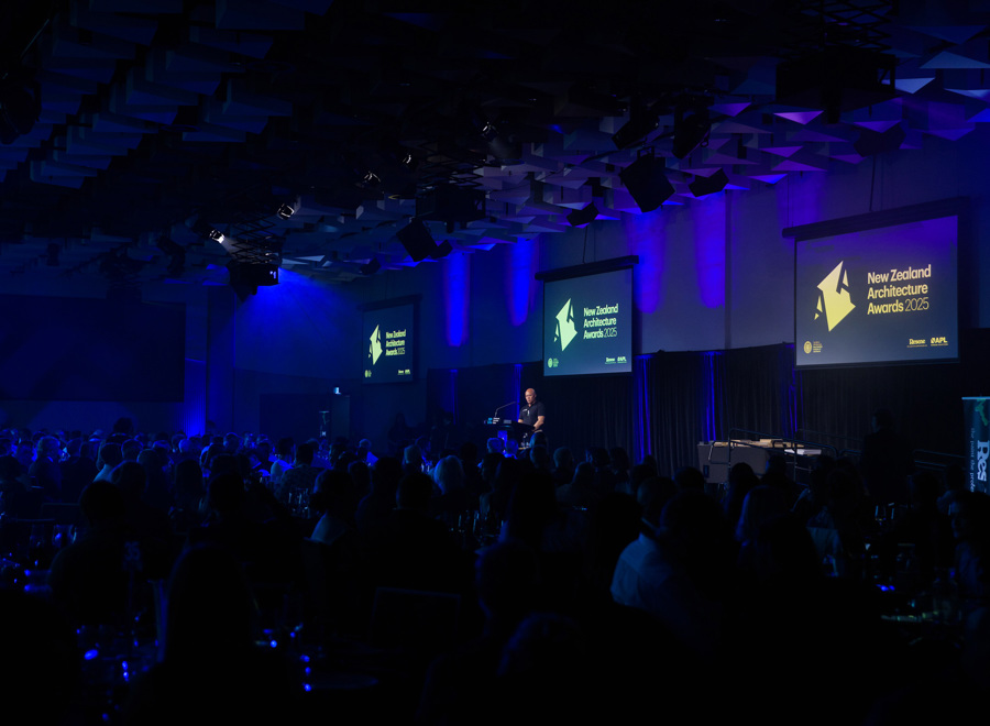 54937072149 B2c3a3d281 O